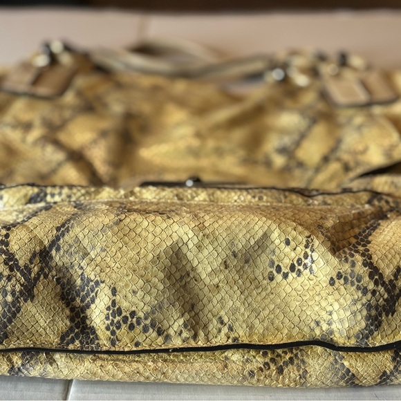 Coach Vintage “Kristen” Python Embossed Leather Tote Bag 16797 Pre-Owned - Picture 7 of 12